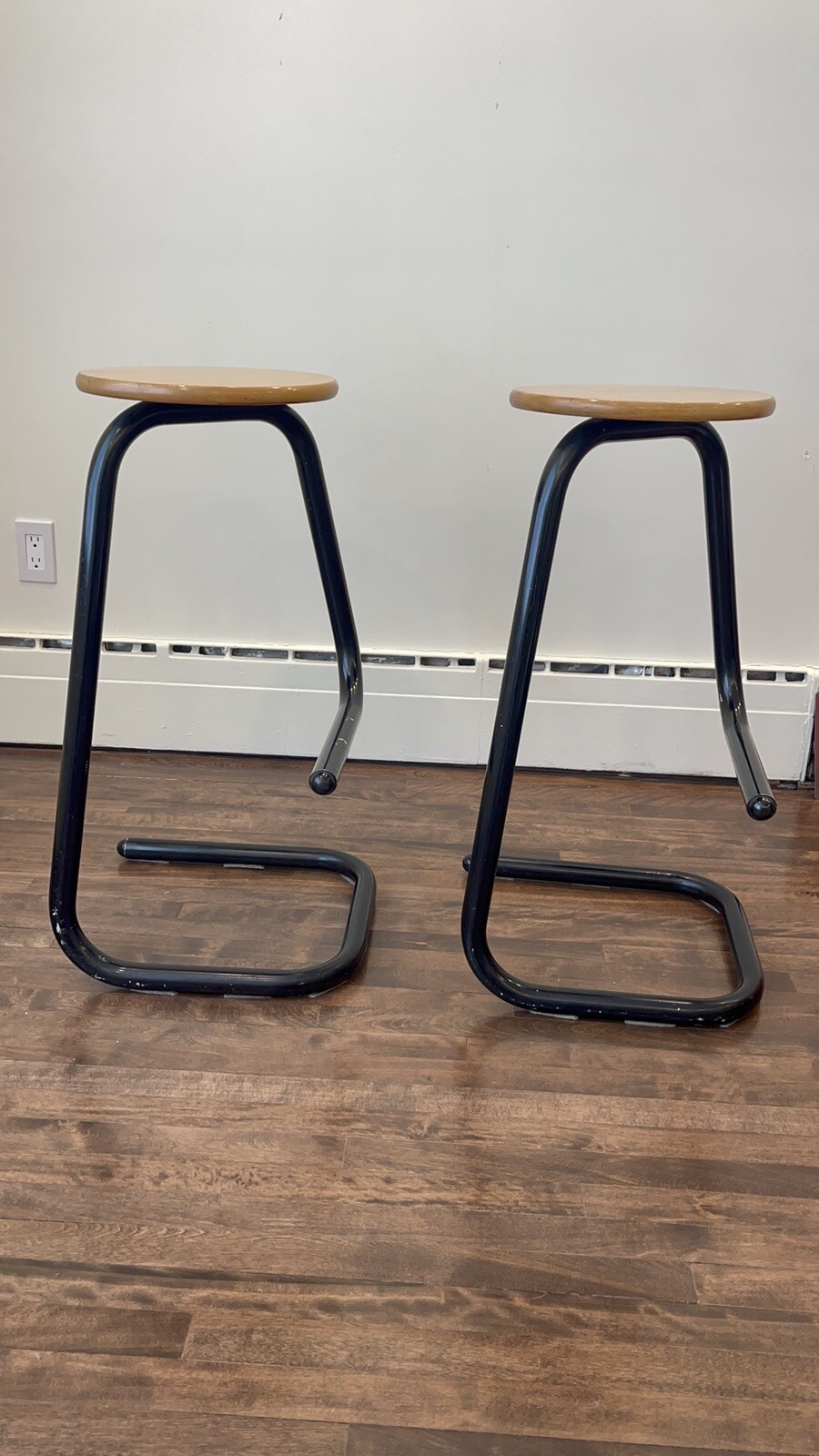 Part of set 0427 | Vintage PAPERCLIP Stool 30.5’’ H |Stool NO.2 of the 2 choice