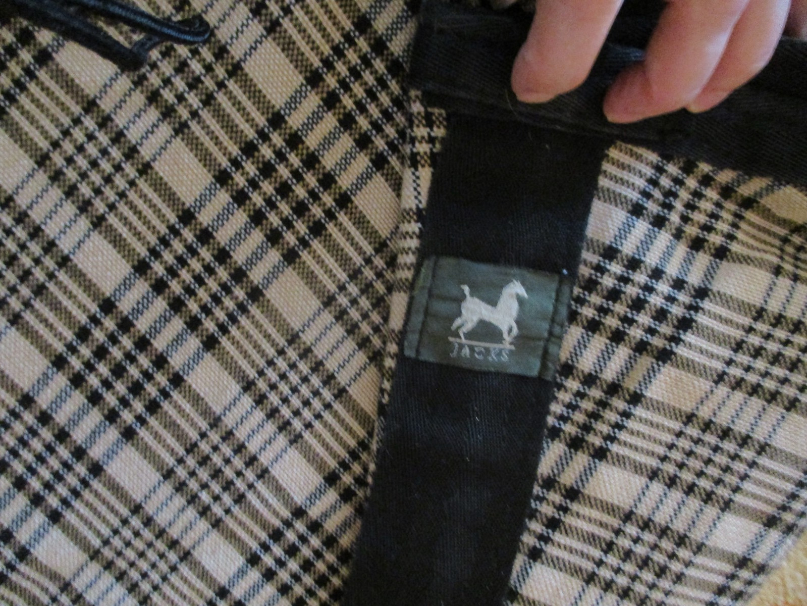 80'' JACKS MANUFACTURING STABLE SHEET BLACK PLAID 3.4 # CLOSED FRONT