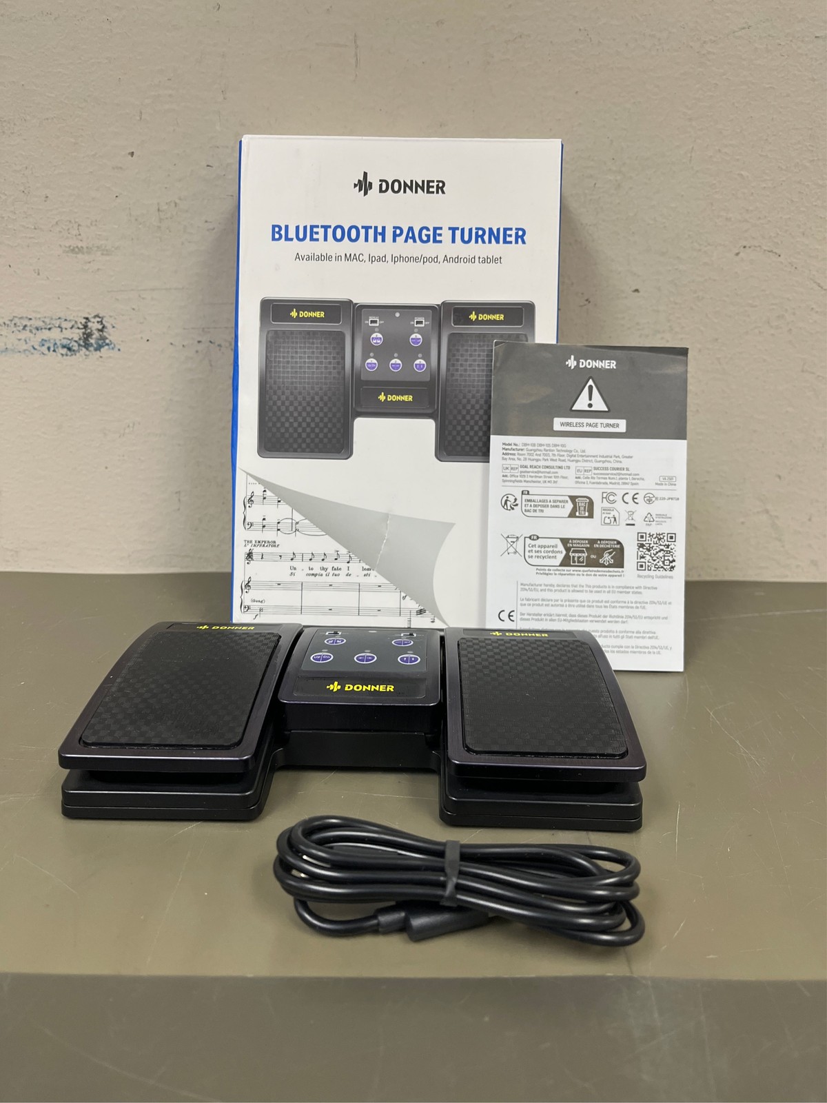 Donner Bluetooth Page Turner Pedal for iPad 1
