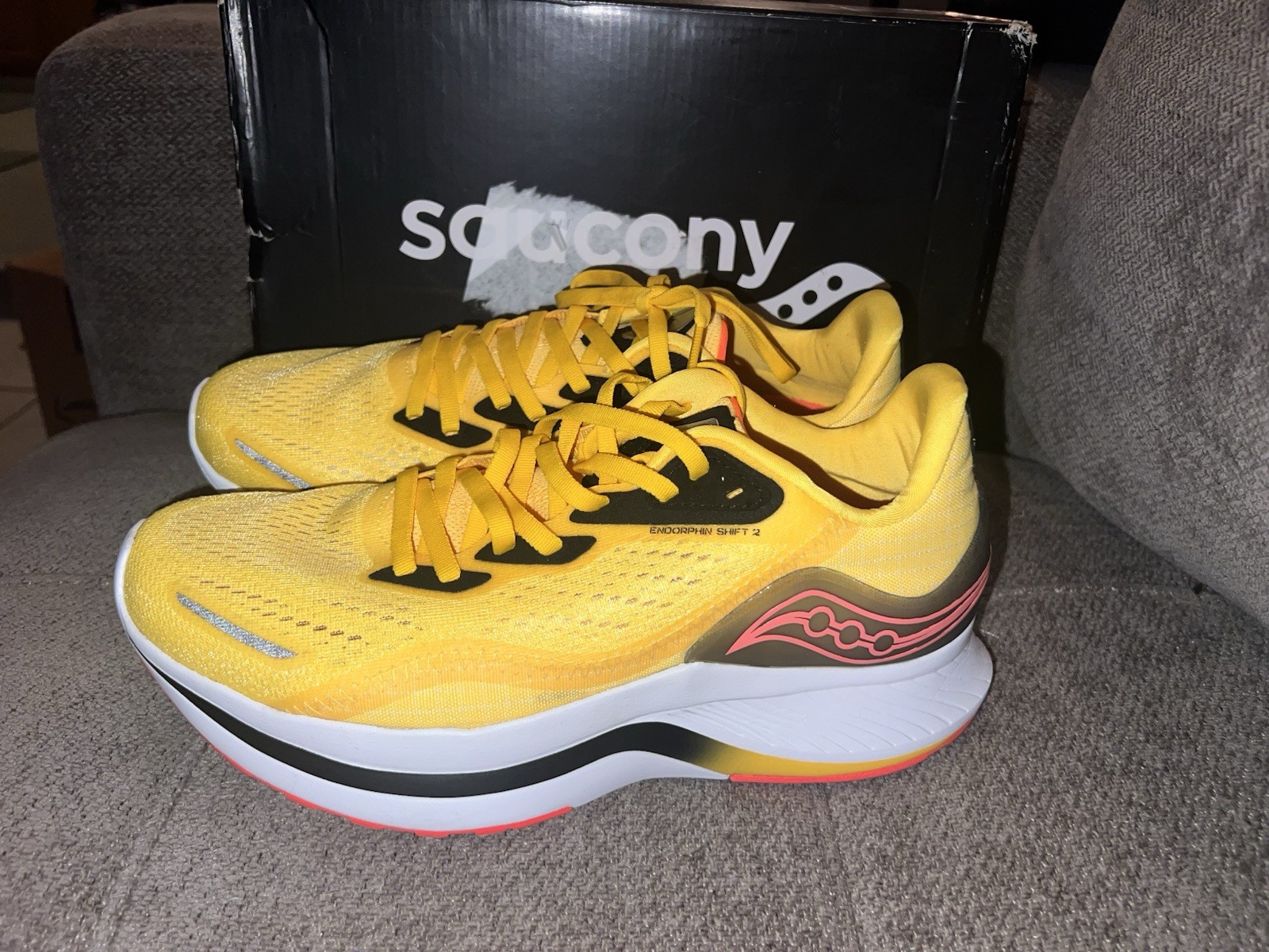 Saucony Endorphin Shift 2 Men's Running Shoes Yellow Mesh Size 8.5 S20689-16