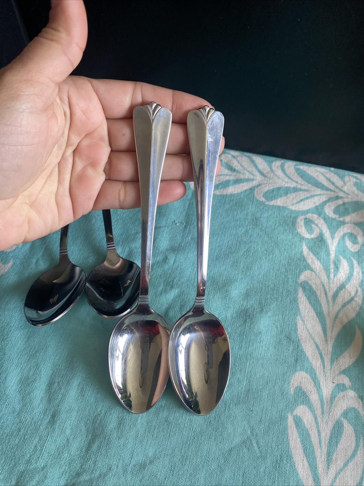 4 Pcs Rogers Co Country Shell Dinner Spoons Stainless Flatware