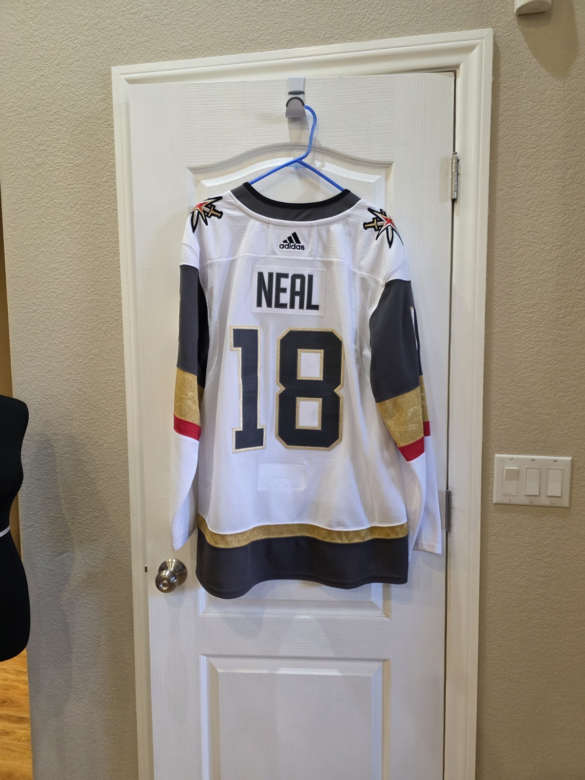 AUTHENTIC NHL ADIDAS VEGAS GOLDEN KNIGHTS JAMES NEAL JERSEY WHITE SIZE 54 (XL)