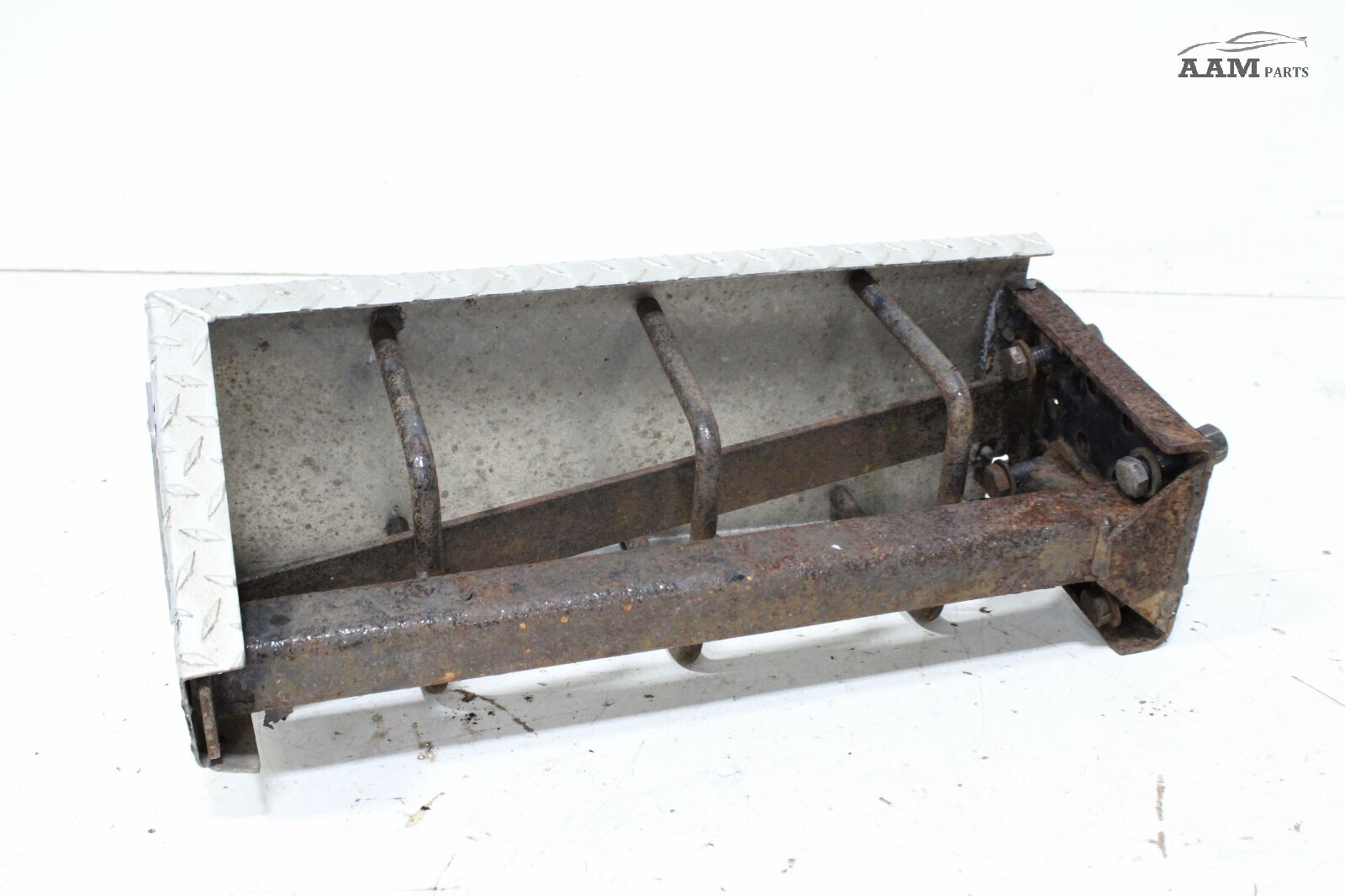 2018-2024 FREIGHTLINER CASCADIA REAR RIGHT SIDE STEP PANEL W/ FRAME OEM