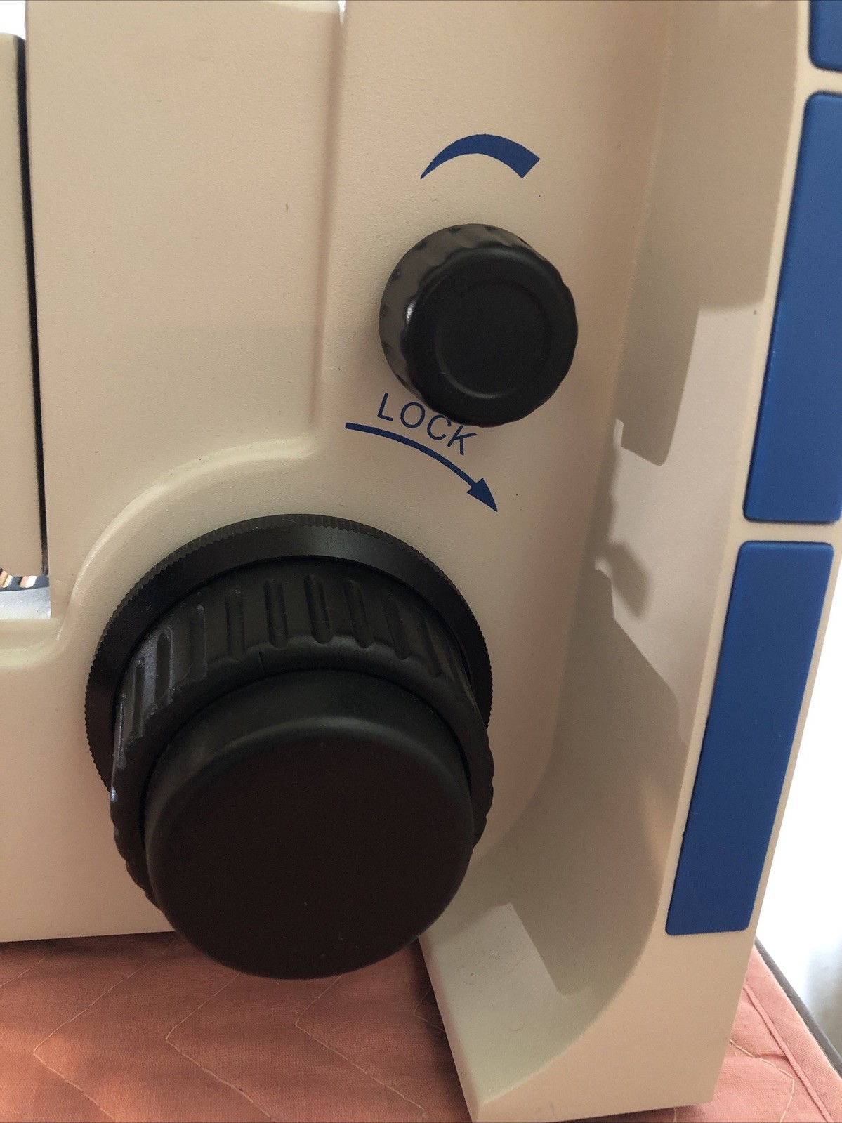 Simtrum Polarizing Microscope 203i Trinocular Camera/Bertrand/4-10-40-60 Extras!