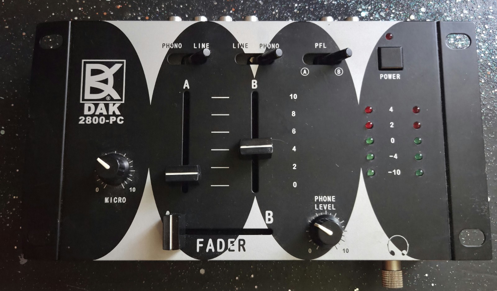 DAK 2800-PC Stereo Phono/Line Preamp.   Cross Fade DJ Mixer no Power cord