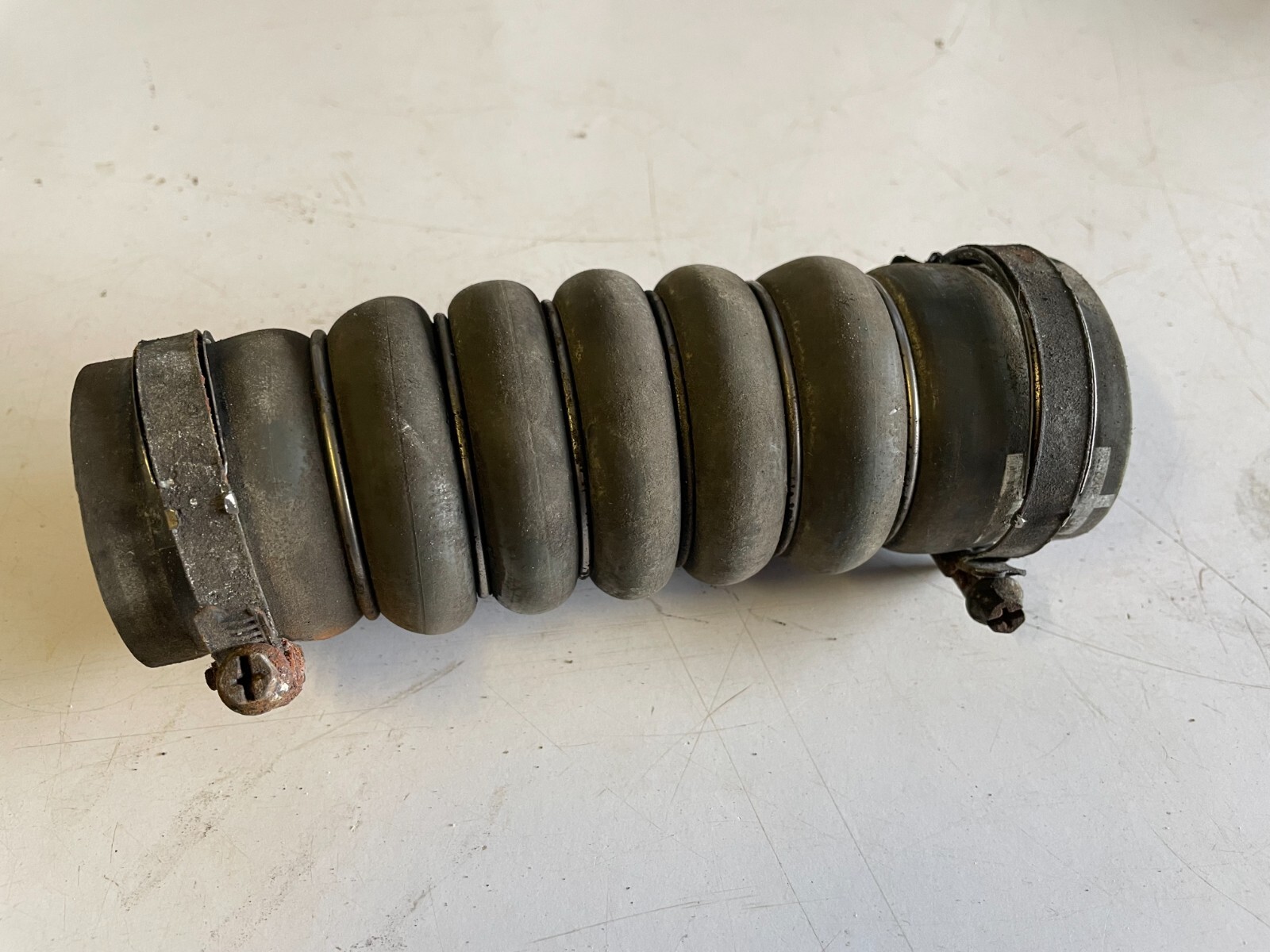 FIESTA OR B-MAX 1.5 OR 1.6 DIESEL AIR INTAKE PIPE HOSE AV21-6C646-AD 2012 - 2017