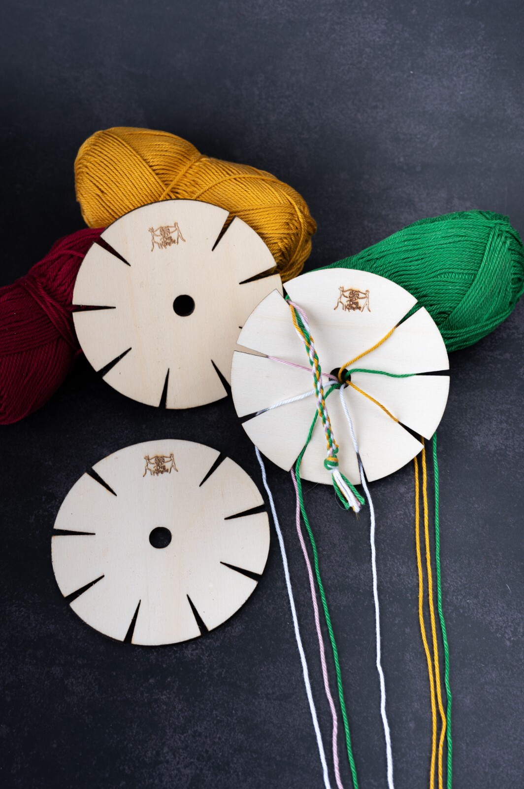 Kumihimo Disc – Craft with Ease and Precision
