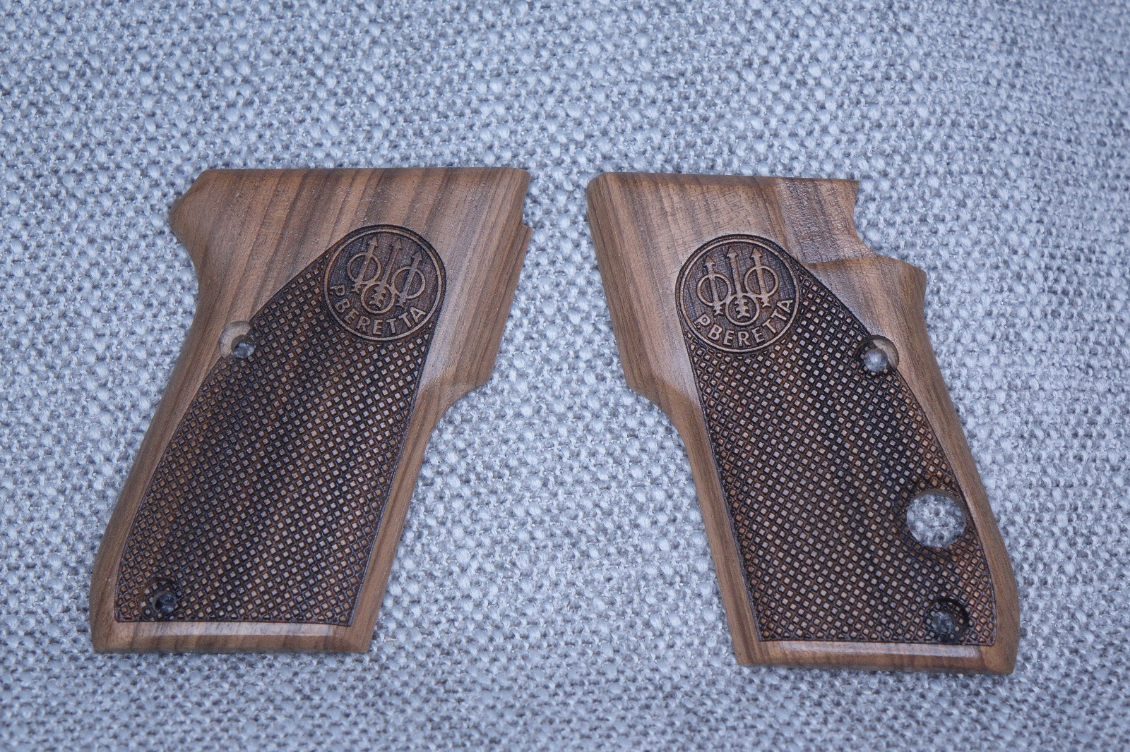 Beretta tomcat walnut wood Handgun Grips "checkered & logo"