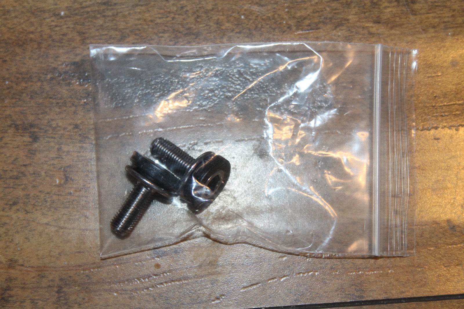 SUNLITE 21889 Hex Head 8mm Allen head axle bolt X-Long x M8x1.0x20mm Crank Bolts