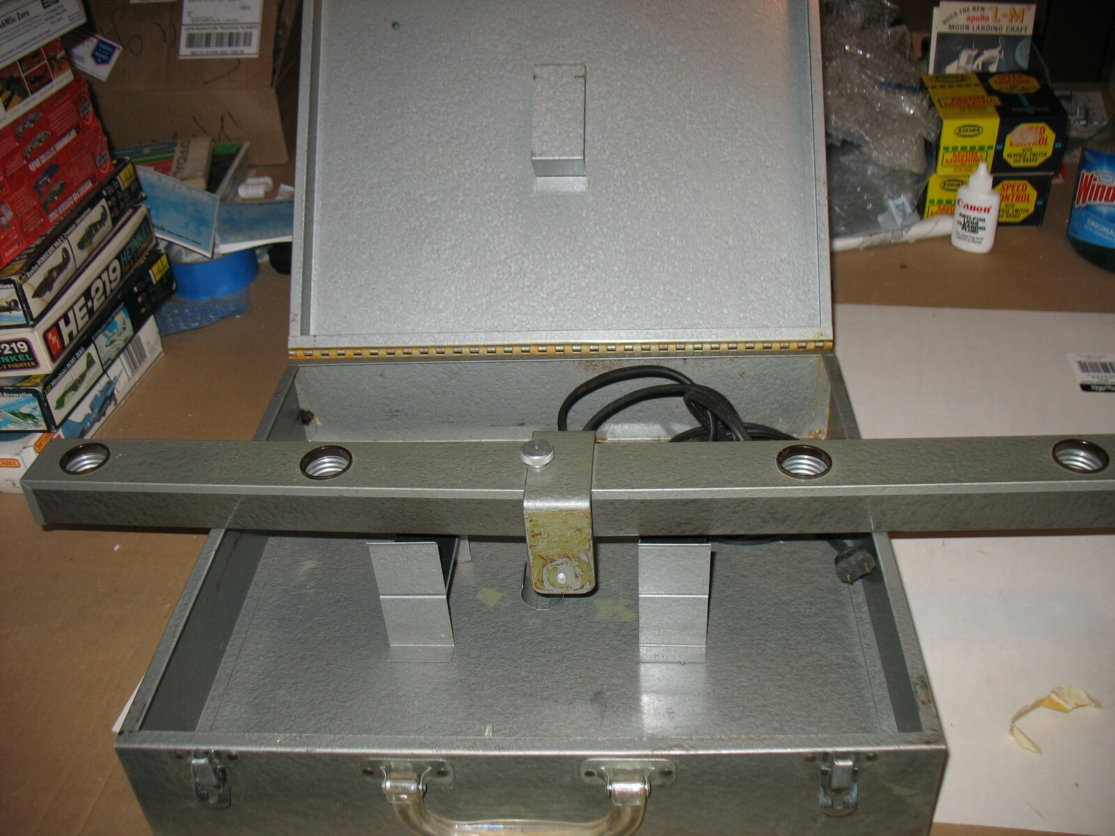 Portable Light Bar in Metal Case for Photo - Unknown Manufacturer