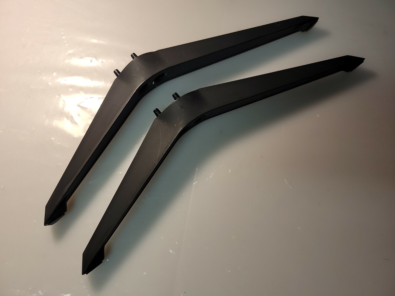 VIZIO M55Q6-J01 TV STAND LEGS WITHOUT SCREWS USED