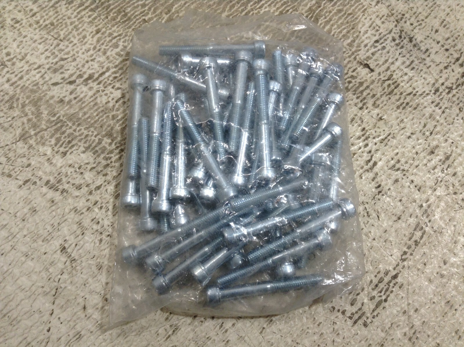 TE MKCS06C0509ZPKG M6-1.0 x 50 12.9 Socket Head MKCS06C0509Z Lot of 50 New (TSC)