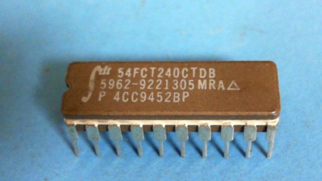 New (4pcs) 54FCT240CTDB IDT IC Logic