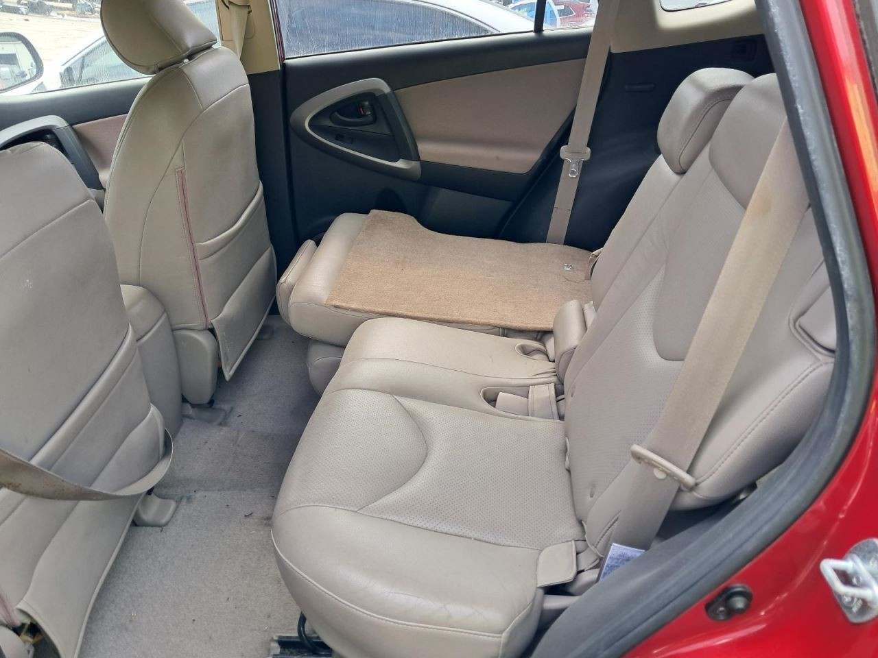 RAV 4 2007 Glove Box 4773989
