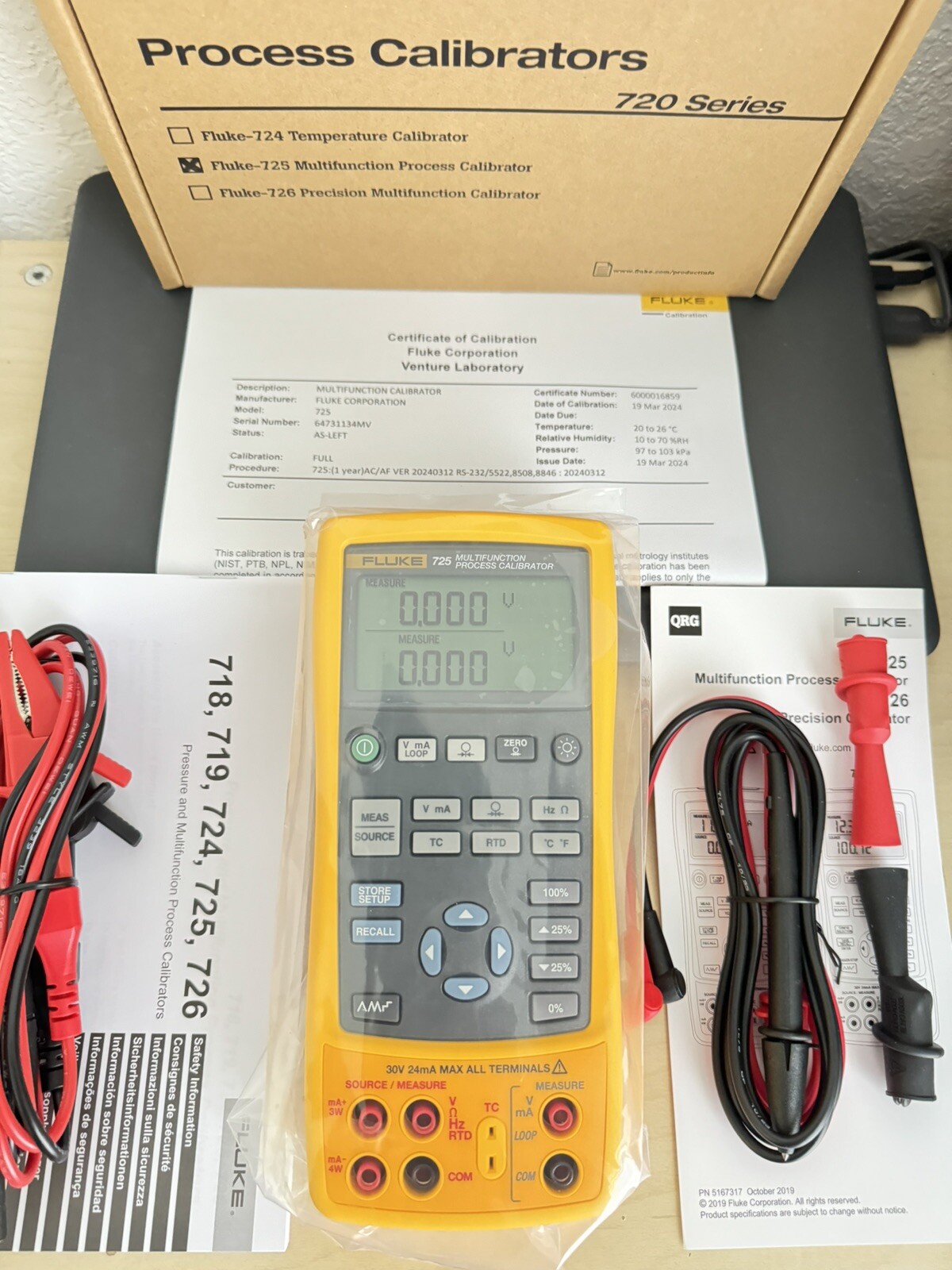 Fluke 725 MULTIFUNCTION PROCESS CALIBRATOR W / LEADS /(NEW FACTORY BOX) CAL 2024