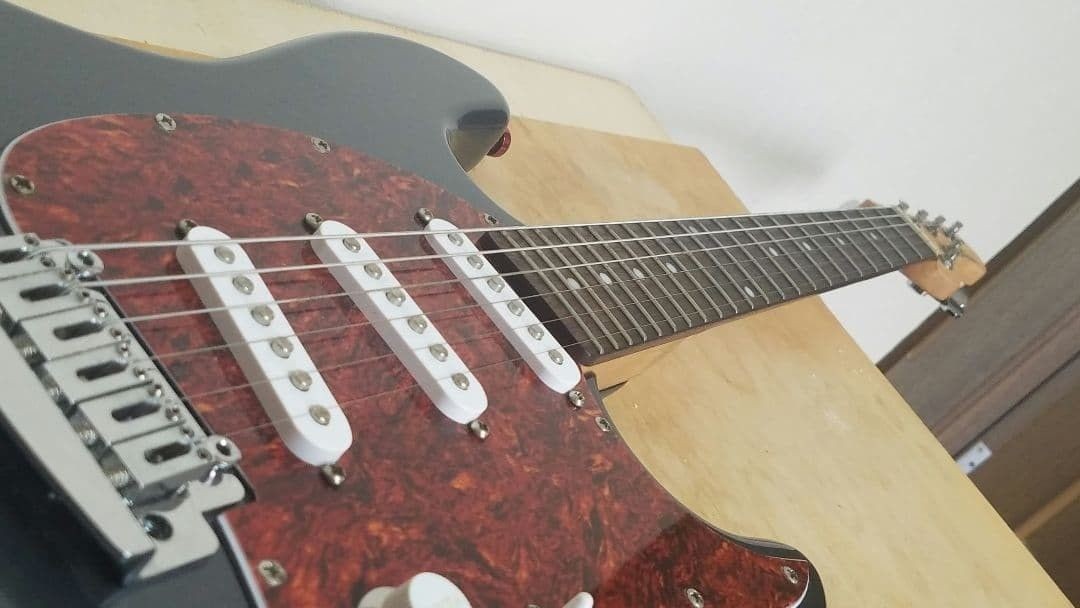Sterling by MUSICMAN SUB CUTLASS SSS