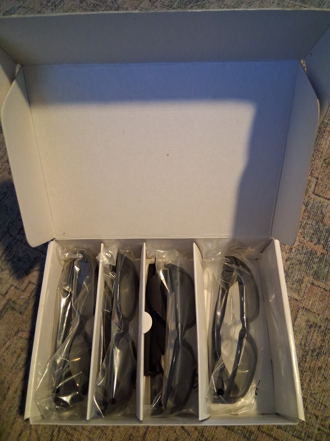 VIZIO Theater 3D Glasses 4-pairs Open Box Unused Free Shipping