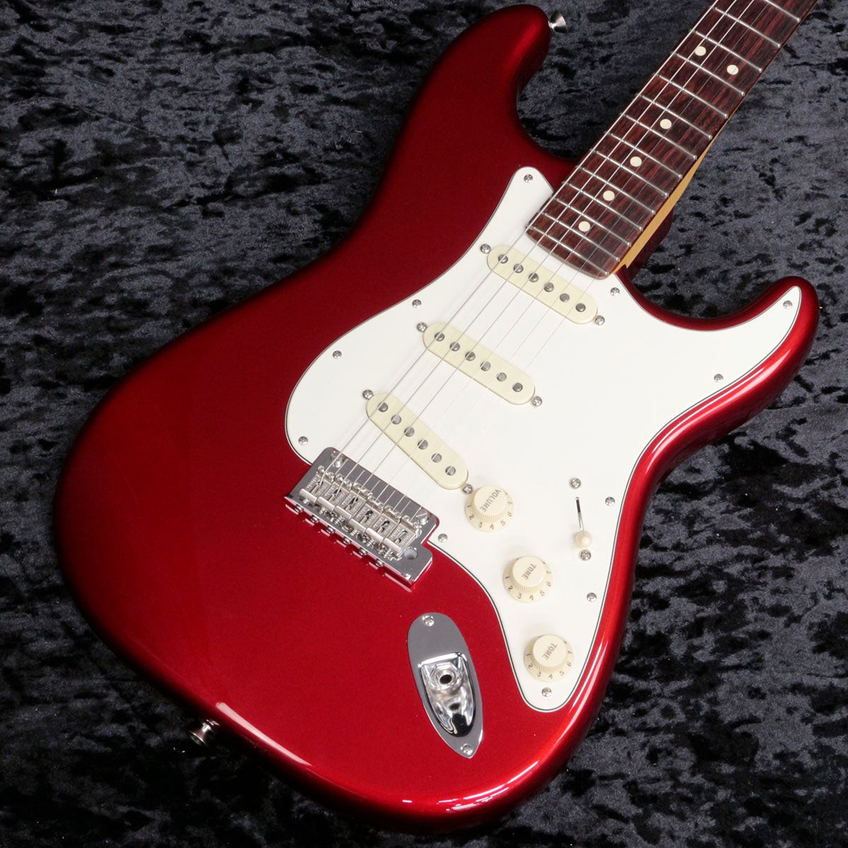 FENDER USA American Professional Stratocaster R CAR [US17045280]