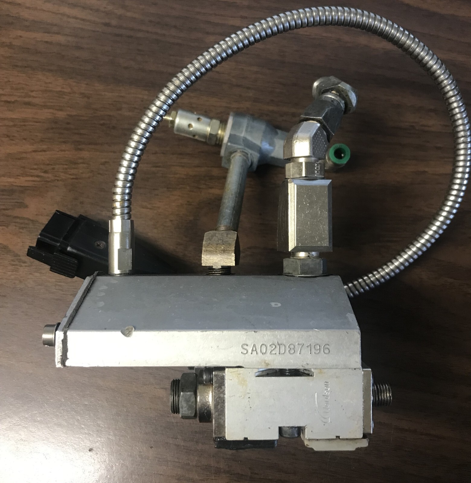 Nordson Low Profile Hot Melt Gun P/N 276541C Model H204TLP 240 V 310 W 50/60 Hz