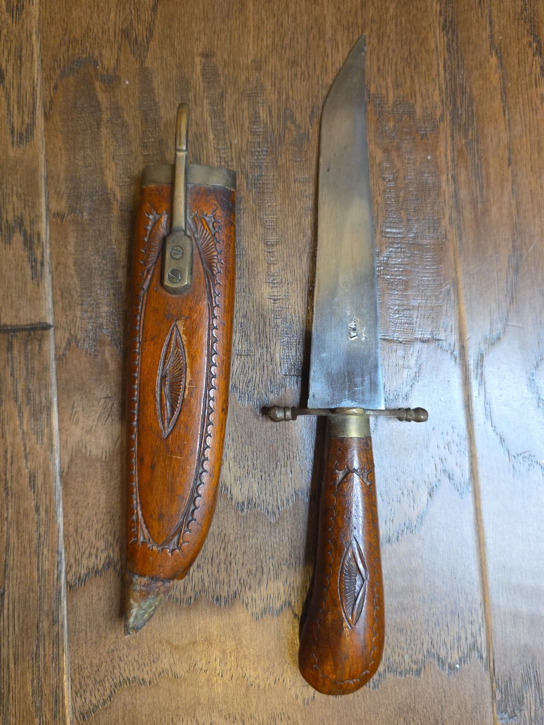 Shibriya Dagger Knife Carved Ornamented Wooden Handle & Sheath, Brass Lock VTG