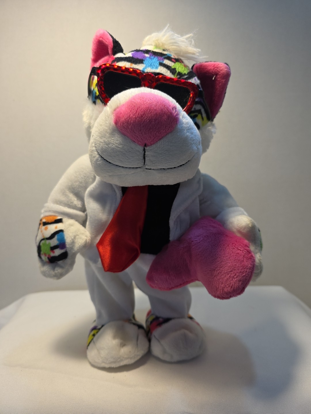 Valentine Dancing Tiger Singing to "One Thing".