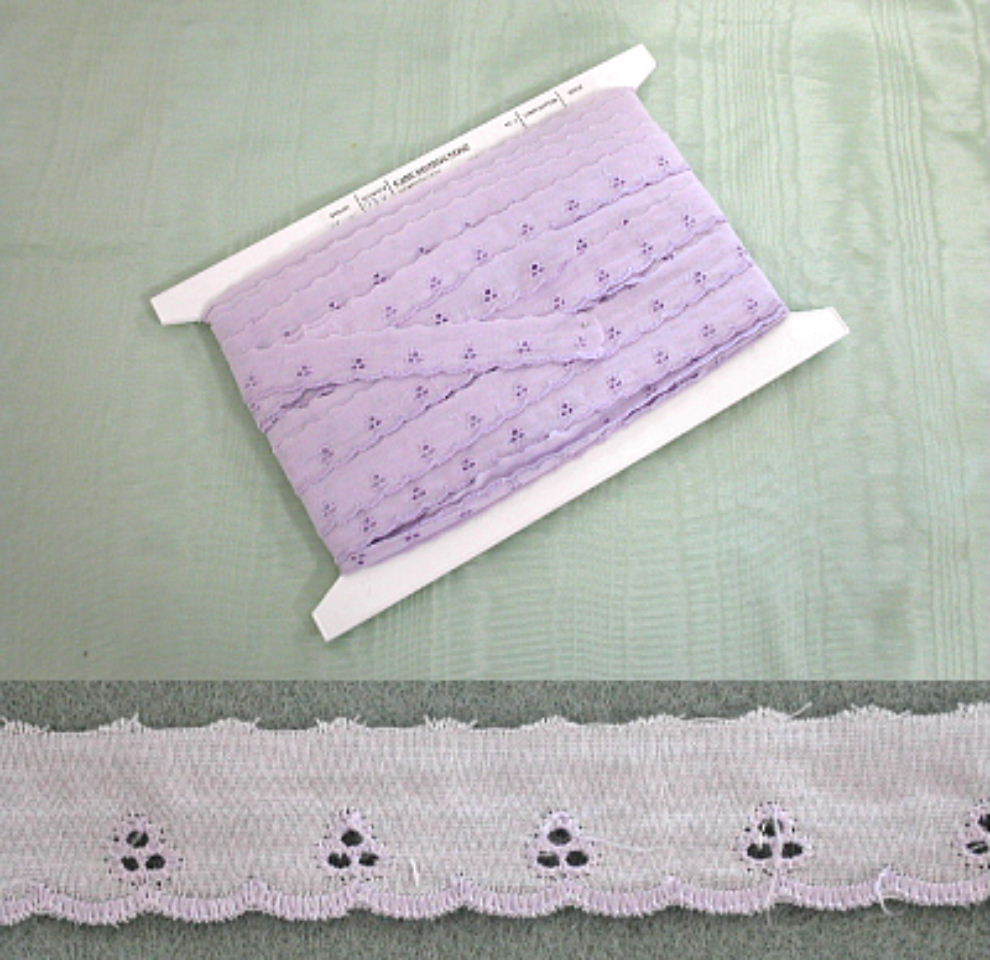 Broderie Anglaise Flat Lilac Lace - 35 metres