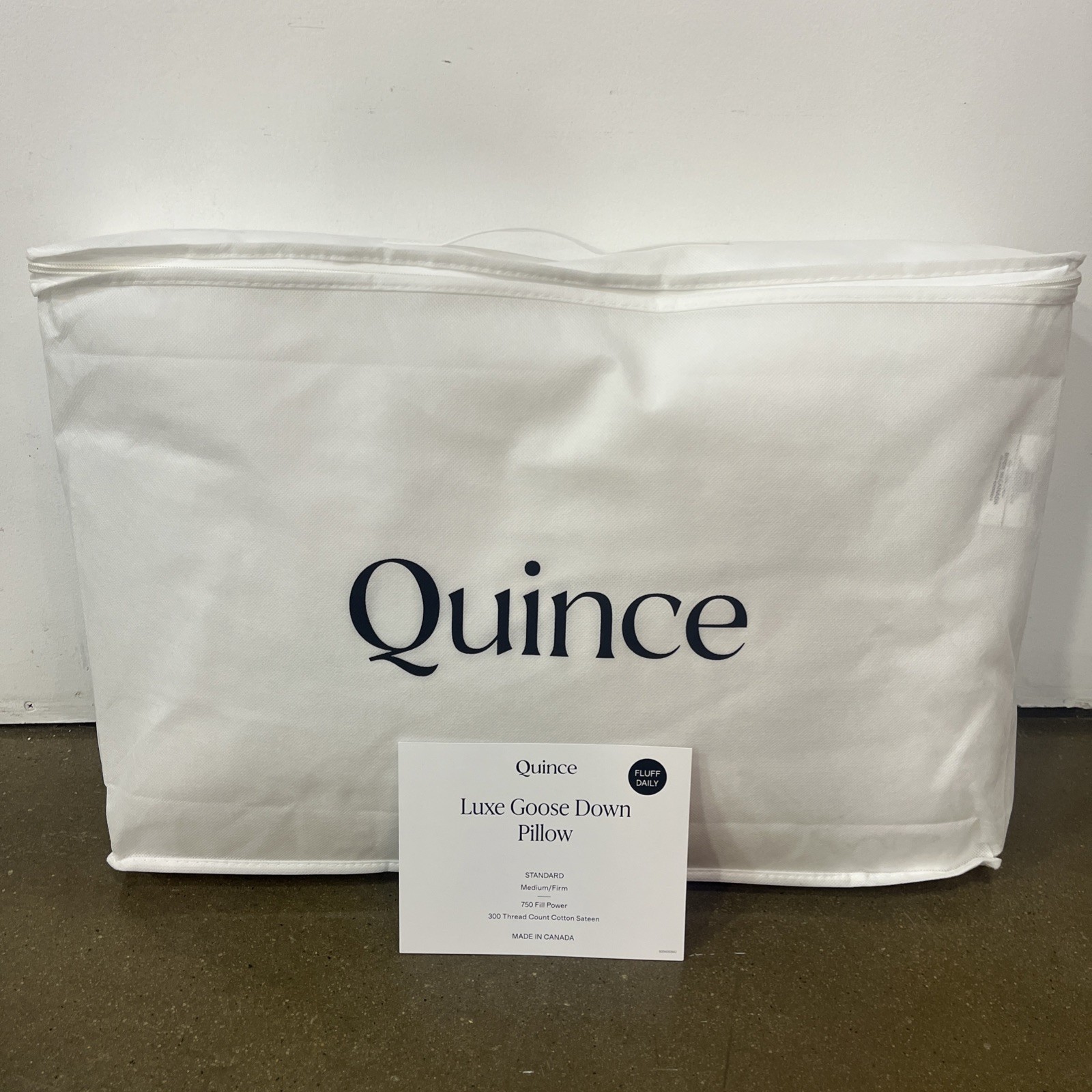 NWT Quince Luxe Goose Down Pillow Medium Firm Standard