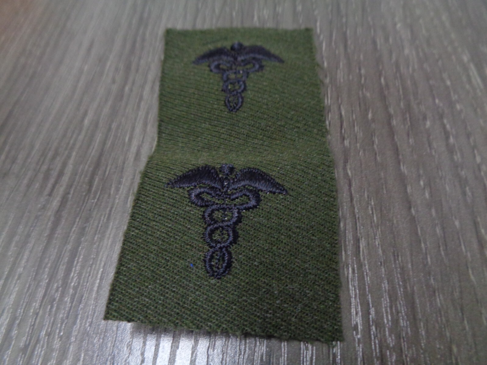 US ARMY MEDICAL CORPS INSIGNIA OD GREEN WOOL SET Patch VIETNAM ISSUE VINTAGE NEW