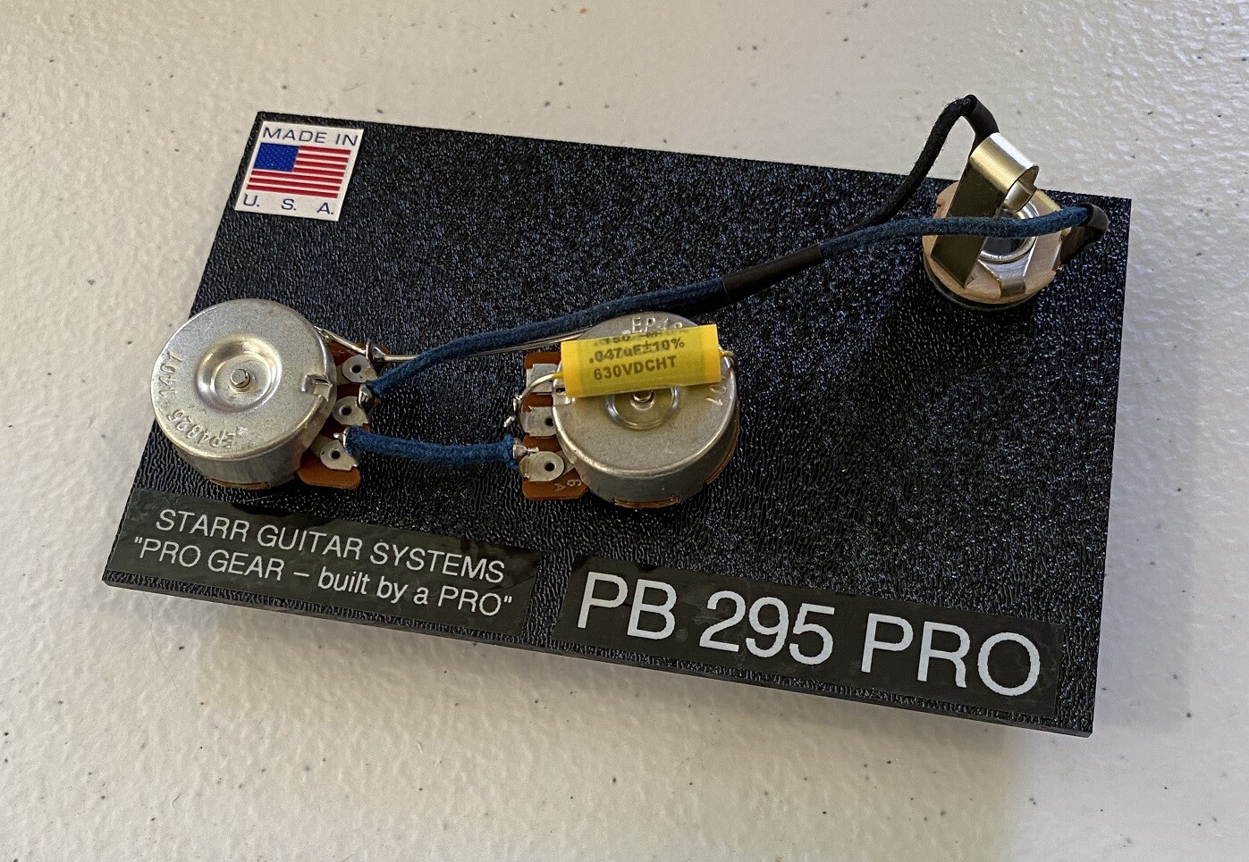 Fender P-Bass Harness Upgrade! With Deluxe CTS 295 Pots & Mallory Cap!