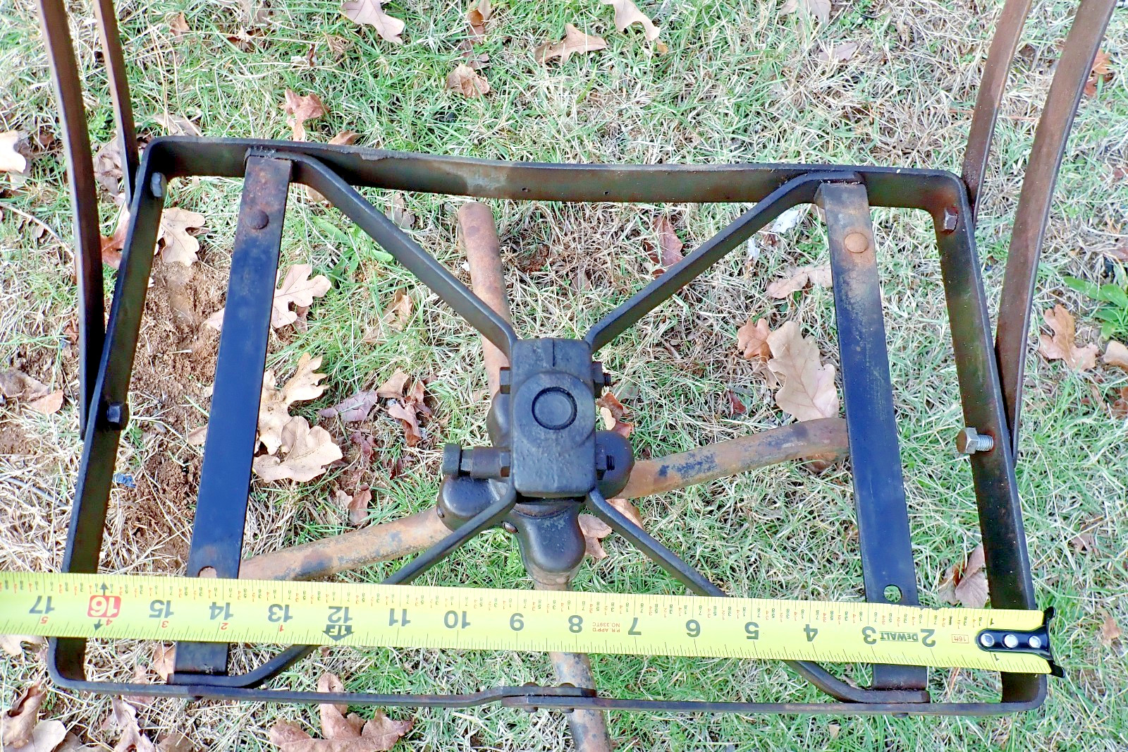 Rare 1930's Industrial Swivel Adjustable Remington Rand Sit-Wel Chair good bones