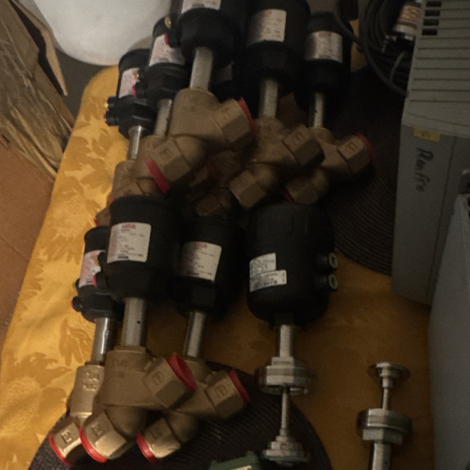 ASCO 8290A039 Air-Operated Angle Seat Valve 1-1/4" 150 PSI Air Liquids Steam