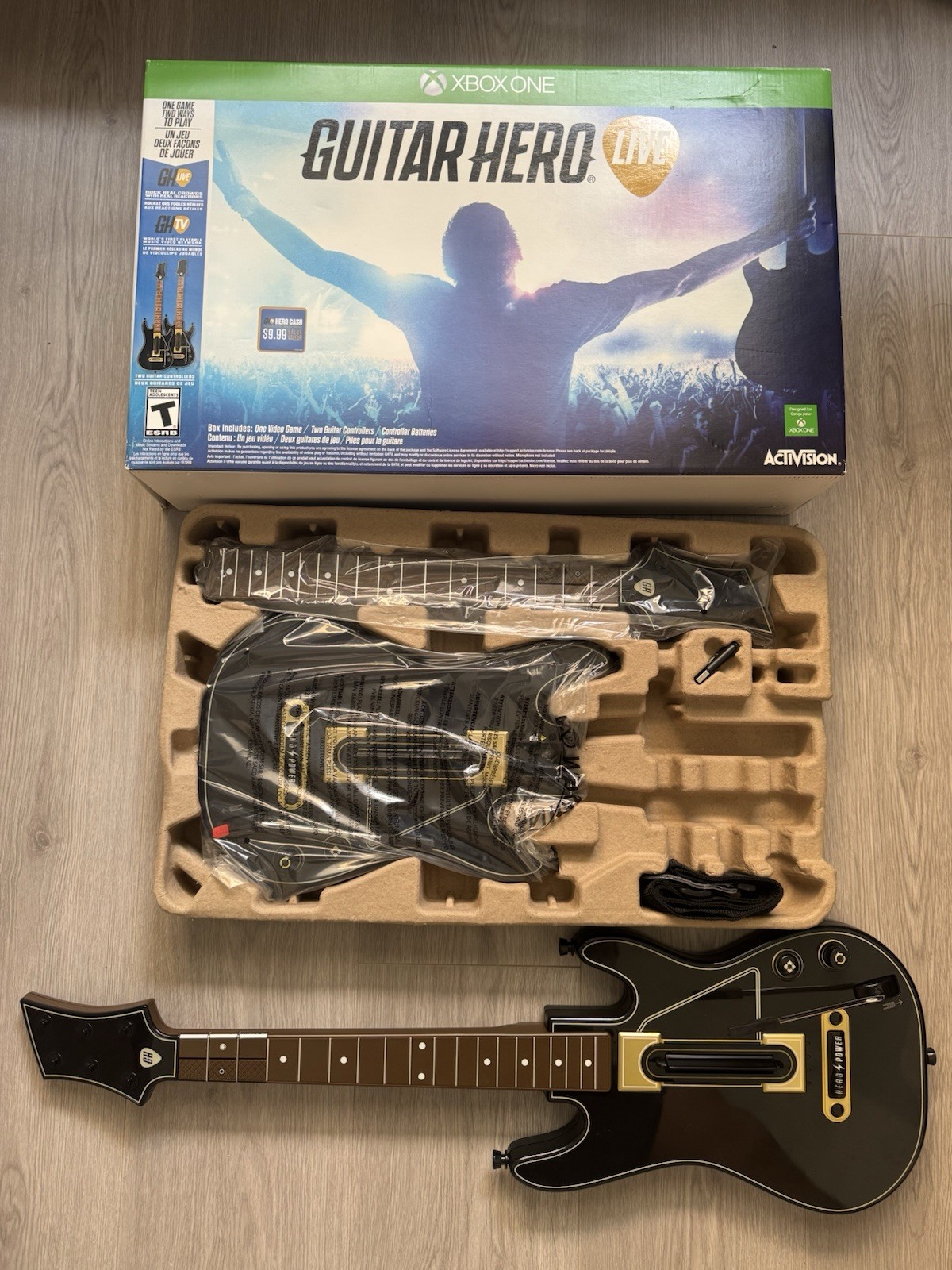 Guitar Hero Live Xbox One Bundle 2 Guitars + 1 Dongle NO GAME