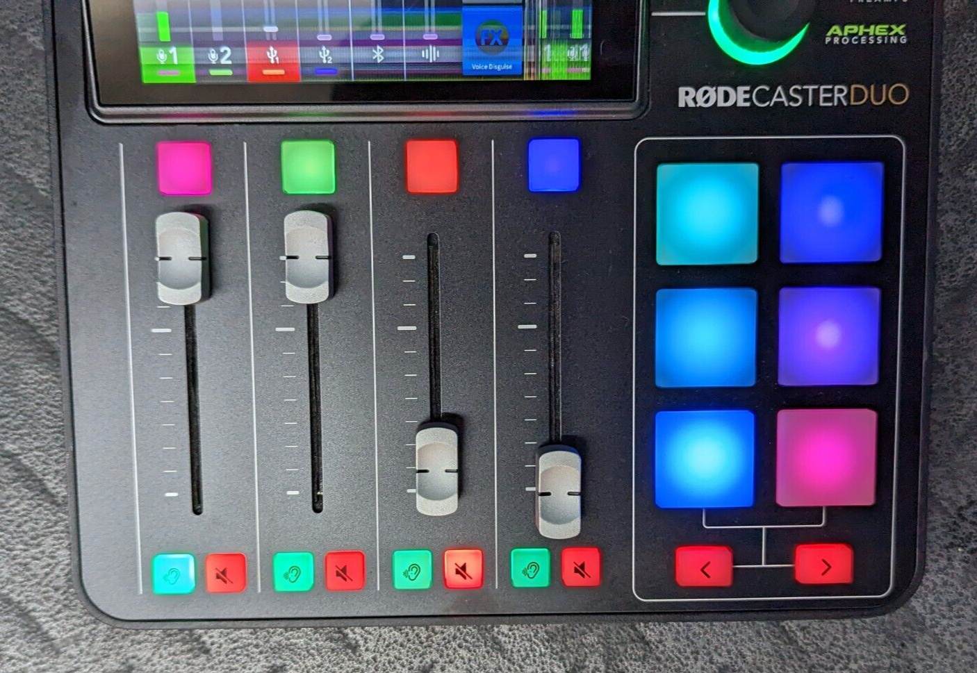 Rode RodeCaster Duo Streaming Mixer Integrated Audio Production Studio