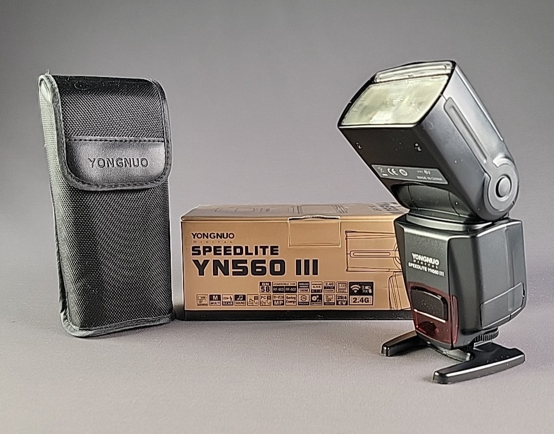 Yongnuo YN560-III Speedlight Wireless Flash- never used- this was a backup flash