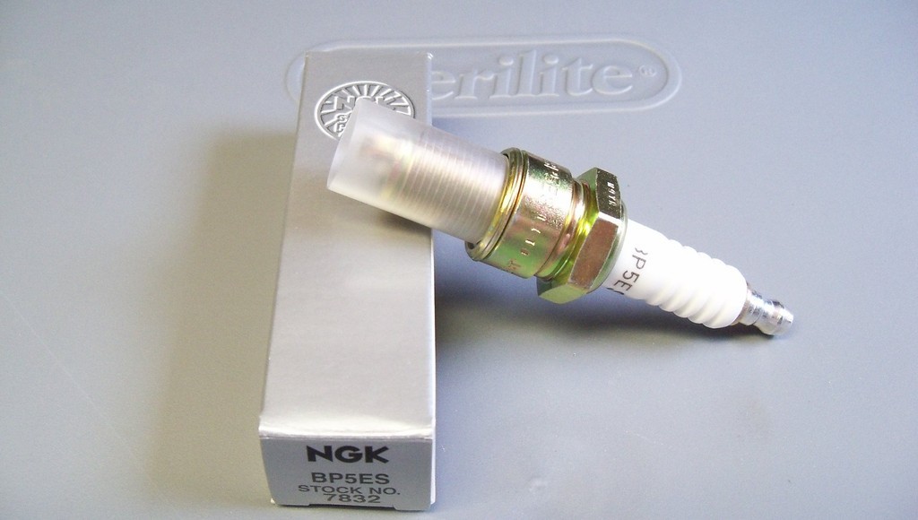 NGK Spark Plug Honda Kawasaki Yamaha Suzuki BP5ES 7832
