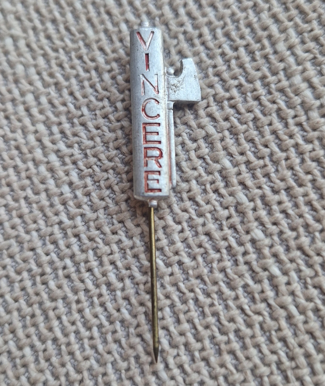WINNING Propaganda Italy World War Army Medal Badge Pin