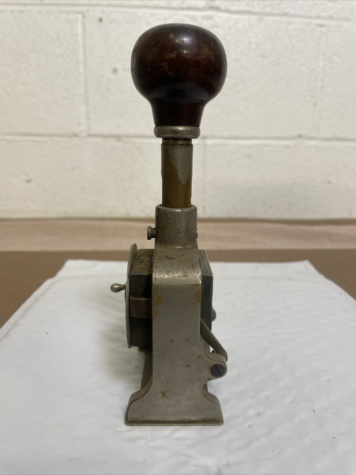Vintage BATES 7 Wheel/Style E Numbering Machine *Wooden Handle!