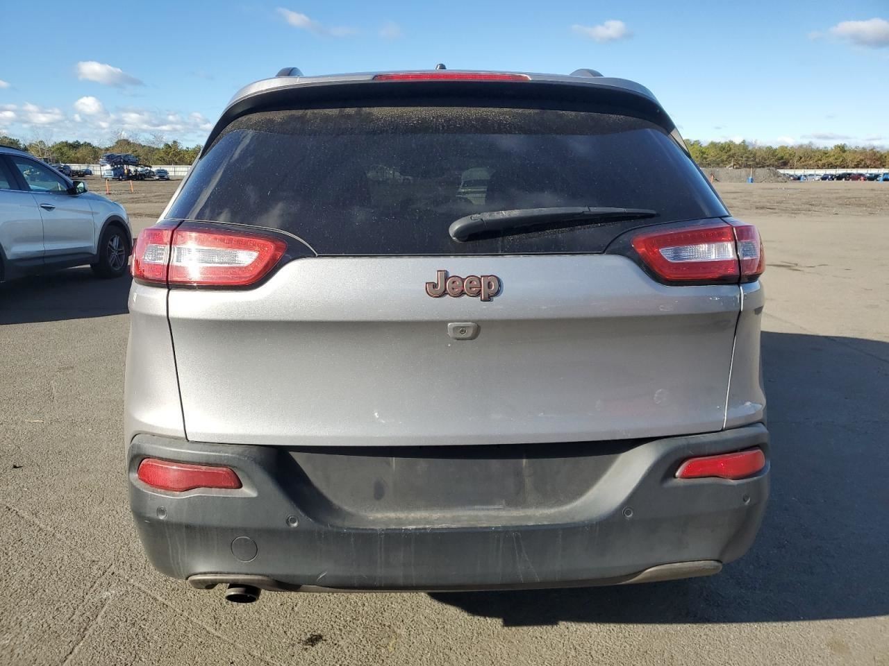 CHEROKEE 2016 Air Shutter 756576