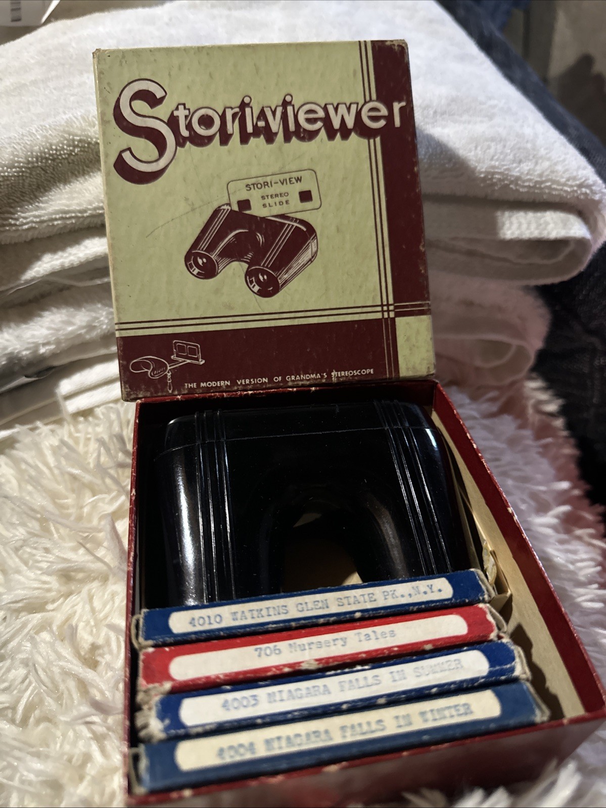 Stori-Viewers 1950s Vintage Slide Projector with Slides