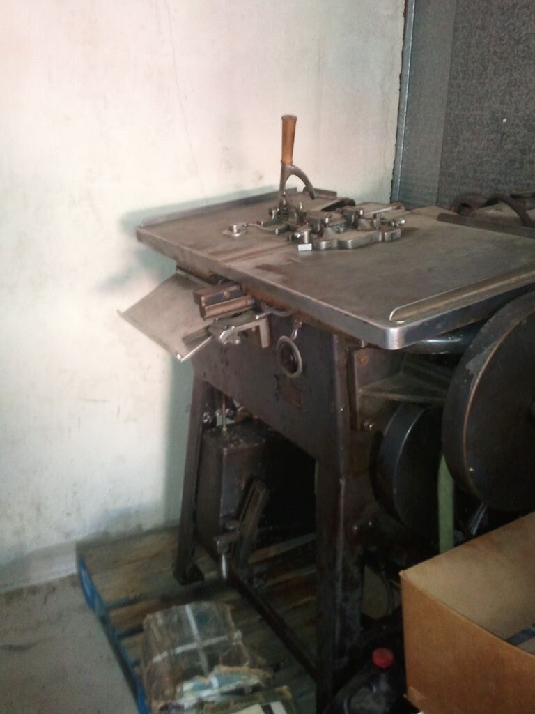 Lowdlow Letter Press Typograph/Bookbinding 