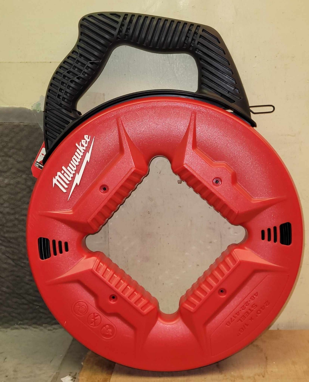 Milwaukee 48-22-4176 120' 1/8" Steel Fish Tape with Low Friction Case BRAND NEW!