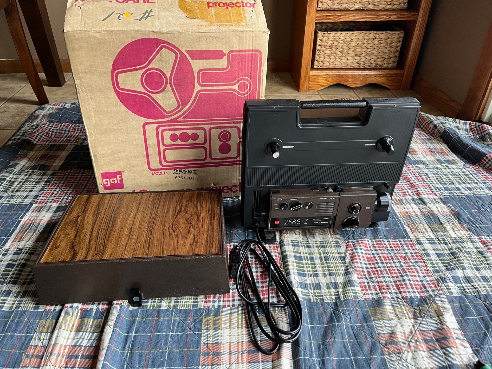 Vintage GAF 2688-Z DUAL EIGHT Movie PROJECTOR 8mm Working
