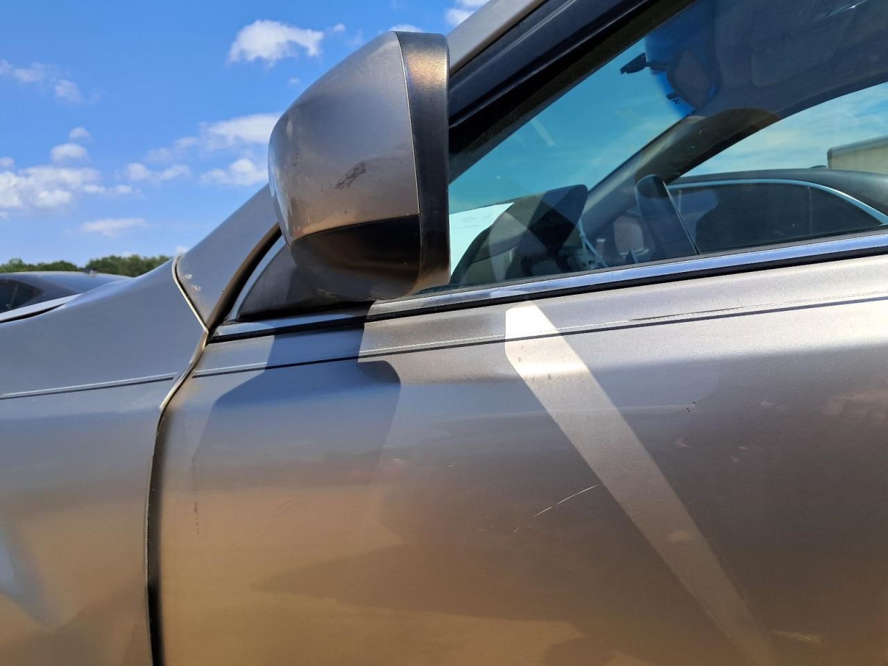 LEGACY 2014 Glove Box 4771552