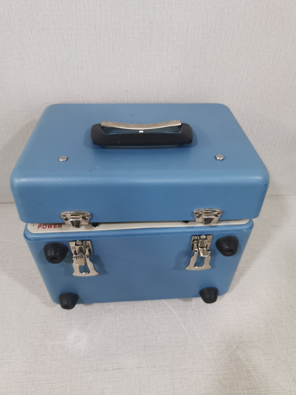 OMEGA Model: CL122 Calibration Cool/Heat Source