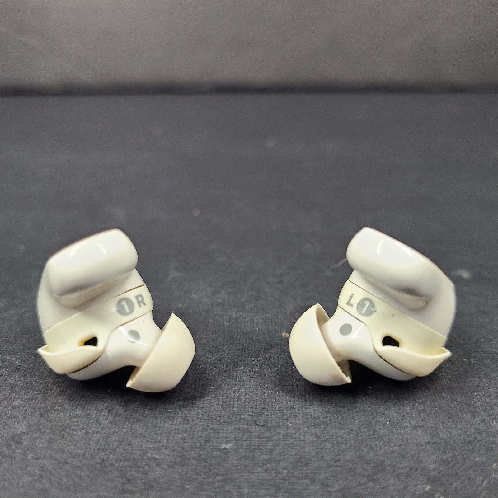 Bose QuietComfort ii Noise Cancelling True Wireless Earbuds - White