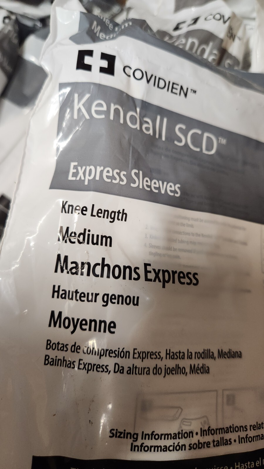 1 Single Kendall SCD Express Sleeves Knee Length, MEDIUM (REF 9530)- EXPIRED