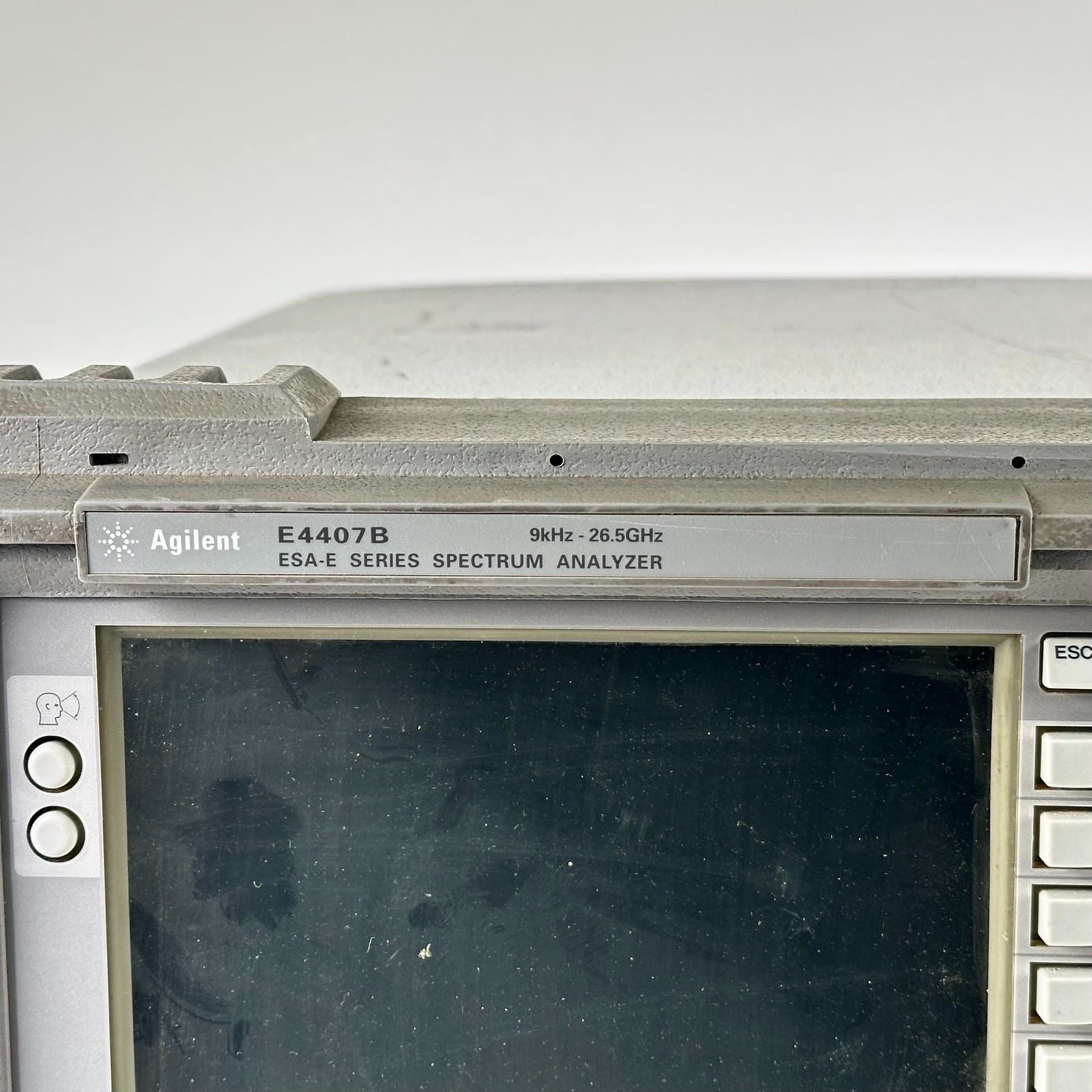 Agilent E4407B ESA-E Spectrum Analyzer w/ Options: 1D5, 1DR, A4H, AYZ, B72