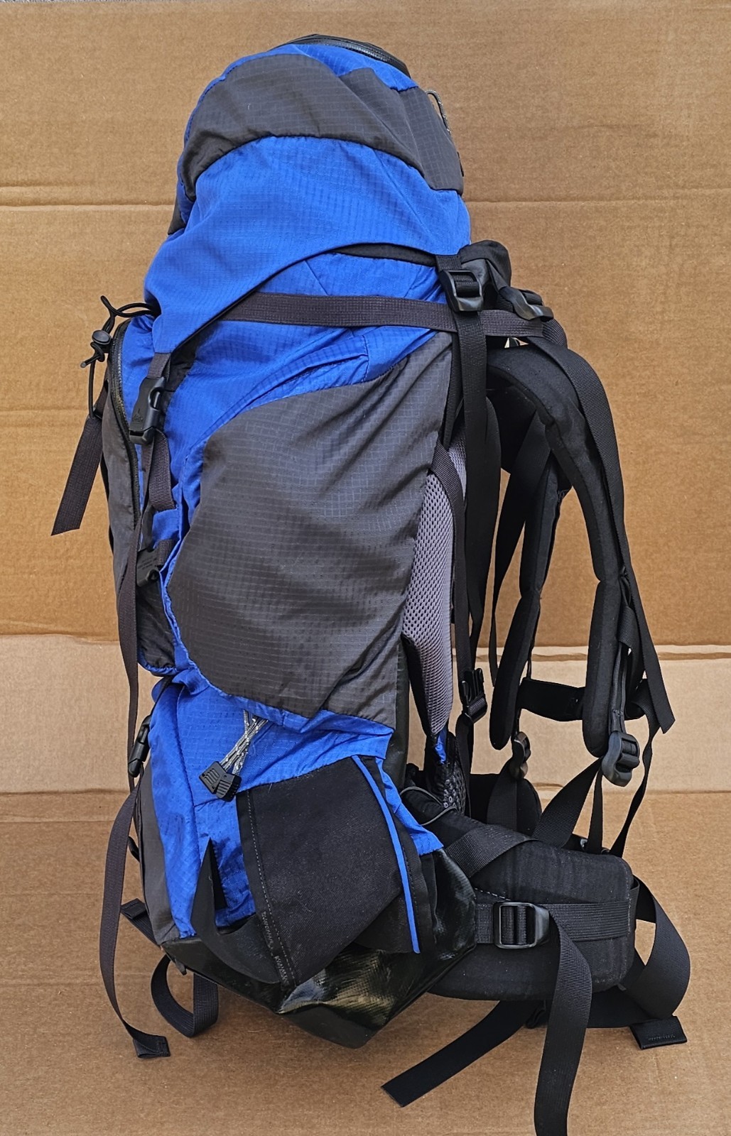 Women's GREGORY DEVA 60 Hiking Backpack Blue CLEAN!! sz SMALL internal Frame