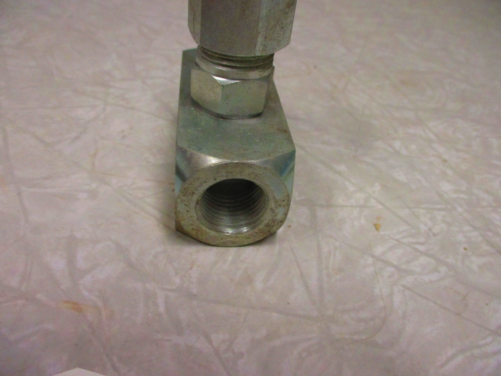 Needle Valve | HEX VALVE HN491S3331413 | 1/2" FNPT | 6185 psi | Integral Seat