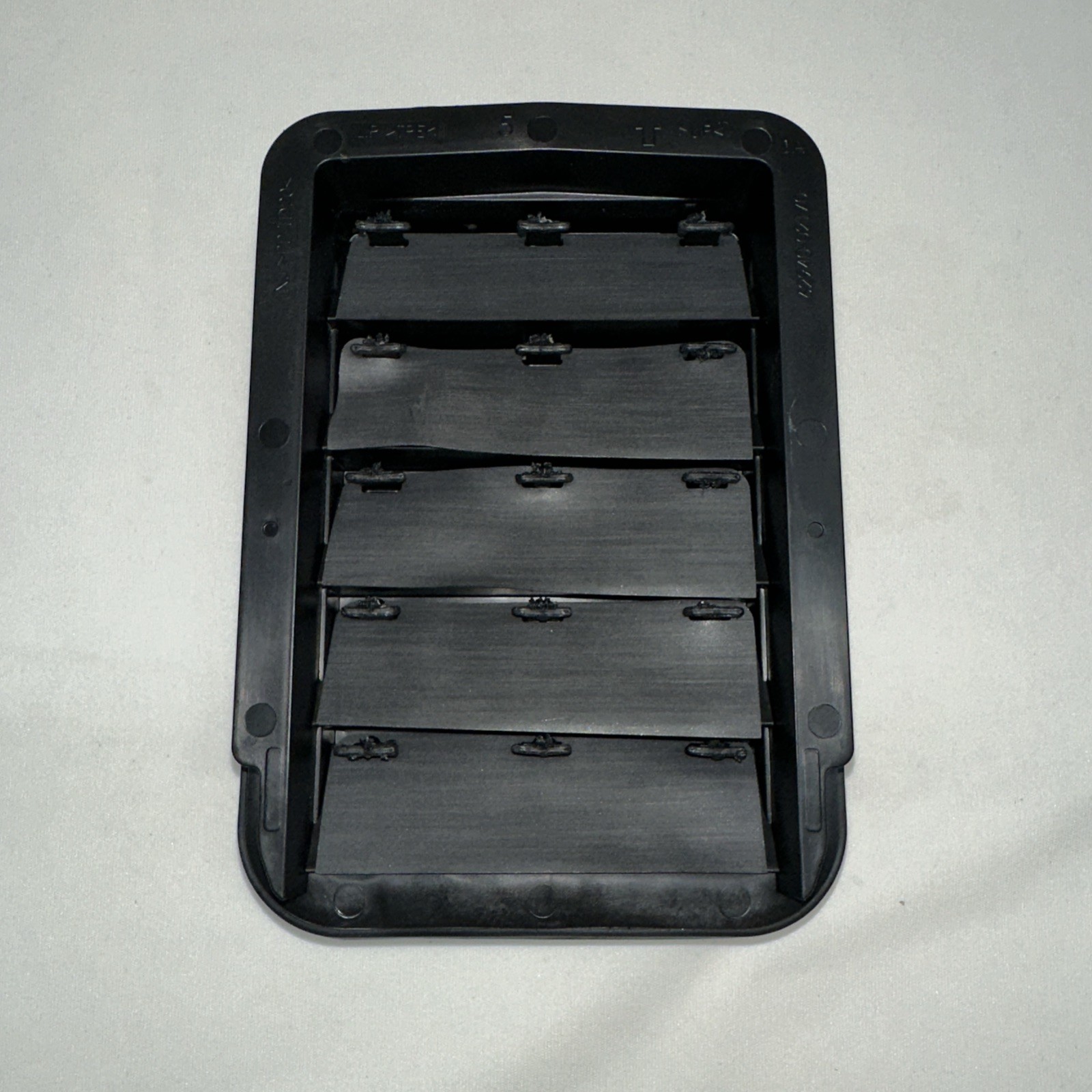 Genuine 16-26 Left Pressure Vent 62940-02170 New OEM